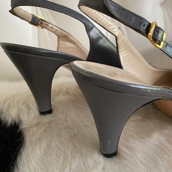 Vintage Salvatore Ferragamo sling back shoes - Picture 5 of 8